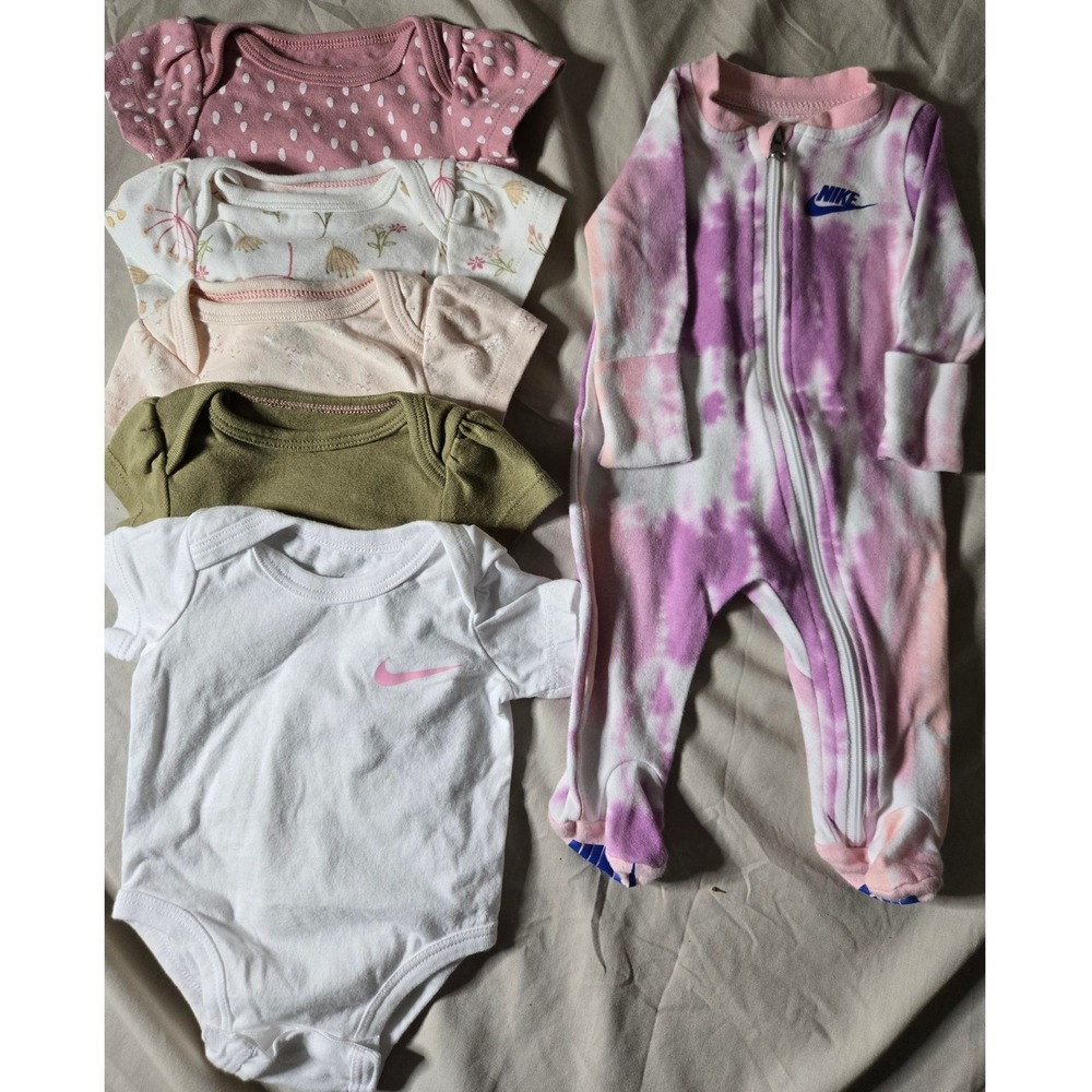 Nike and Cloud Island Baby Girl Newborn Bodysuit and Sleeper Bundle 6 Piece Lot - Picture 1 of 7